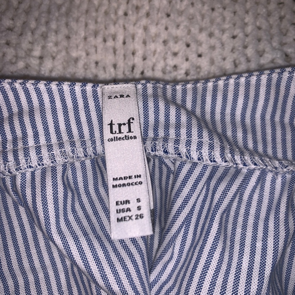 Top - Picture 2 of 2